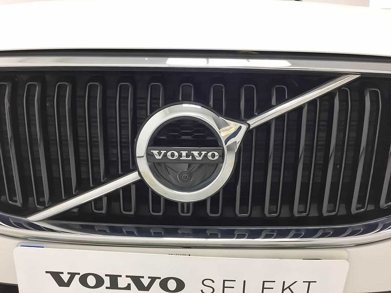 Volvo  XC60 T8 Twin Momentum Automático